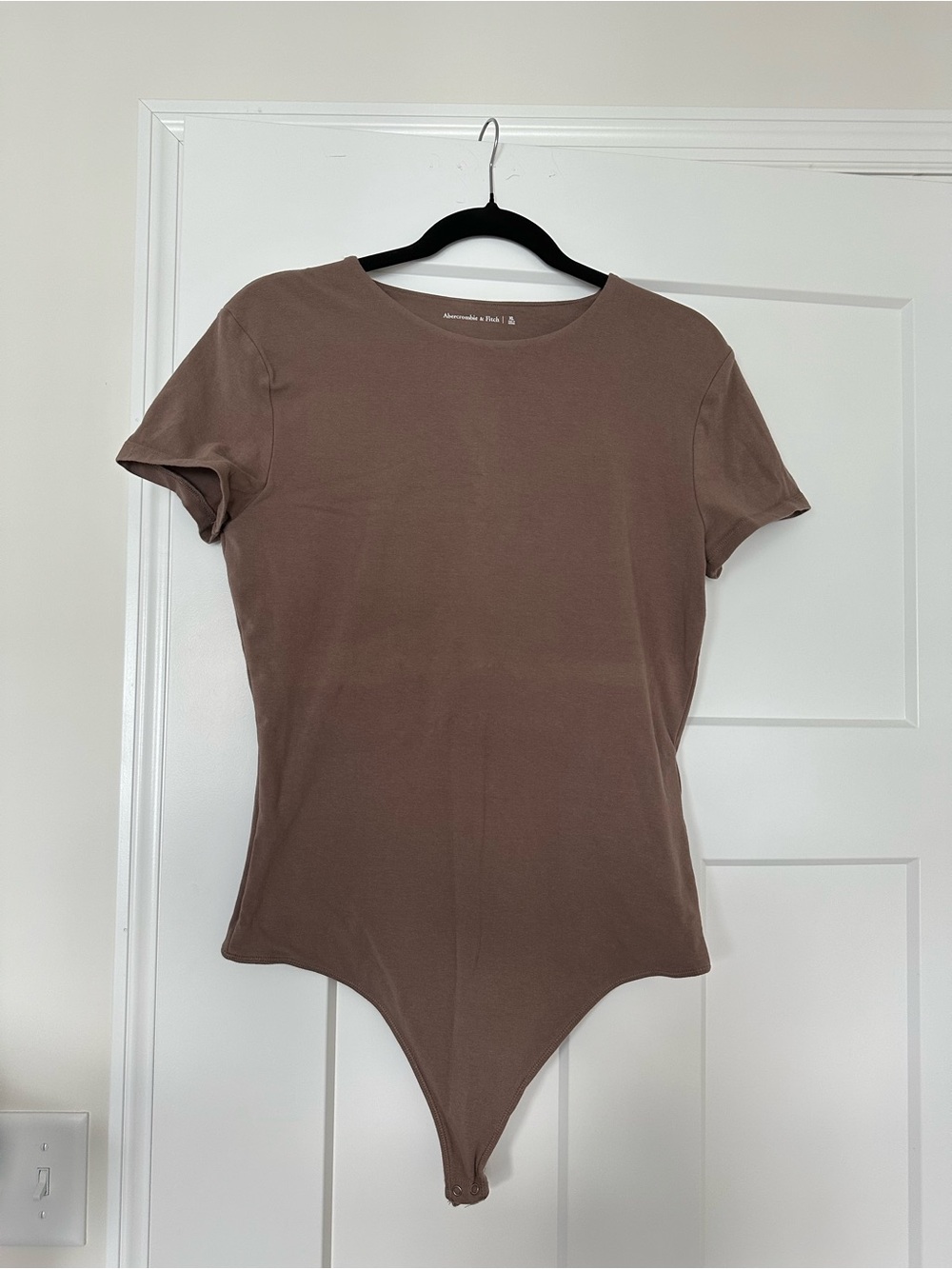 Women’s Abercrombie & Fitch Taupe Short Sleeve Cotton Seamless Crew Bodysuit